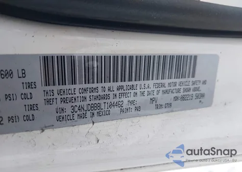 2020 Jeep Compass Latitude 4X4 z USA, uszkodzony, nr VIN 3C4NJDBB8LT104462